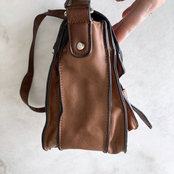 Le Chateau tan brown satchel crossbody bag / purse with buckles, messenger style - Picture 8 of 11